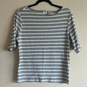 Max Studio short sleeve tee size XL